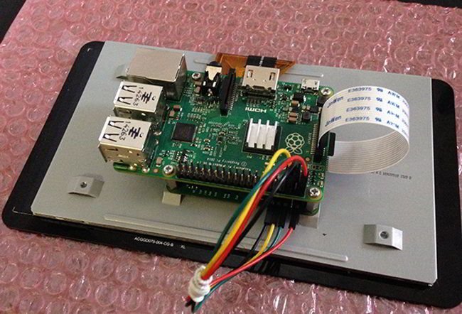 how-to-raspberry-pi-7-touchscreen-11.jpg.165a10cdffcdcf6a3090d9af33ec614a.jpg