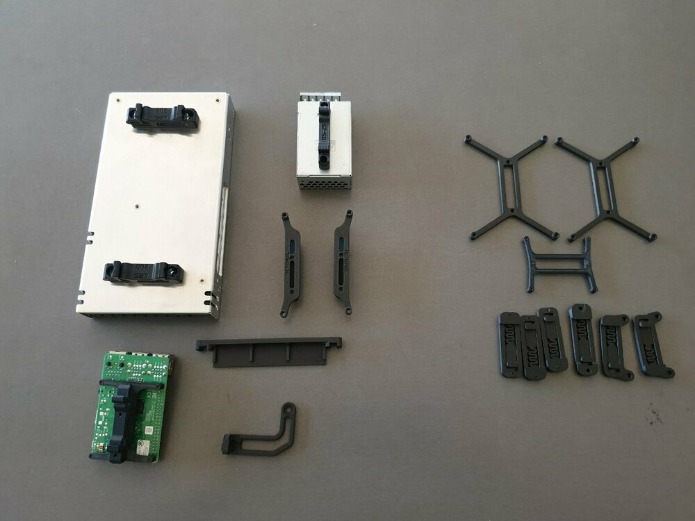 1155820579_electronics1.thumb.jpg.6cfc0e7121beadf67a80f40a604ed3d6.jpg