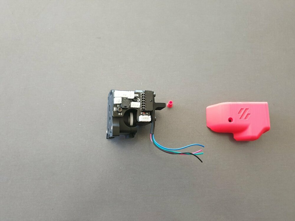 208714359_extruder3.thumb.jpg.6b0e9d53122b2360774cc425e1f9b609.jpg
