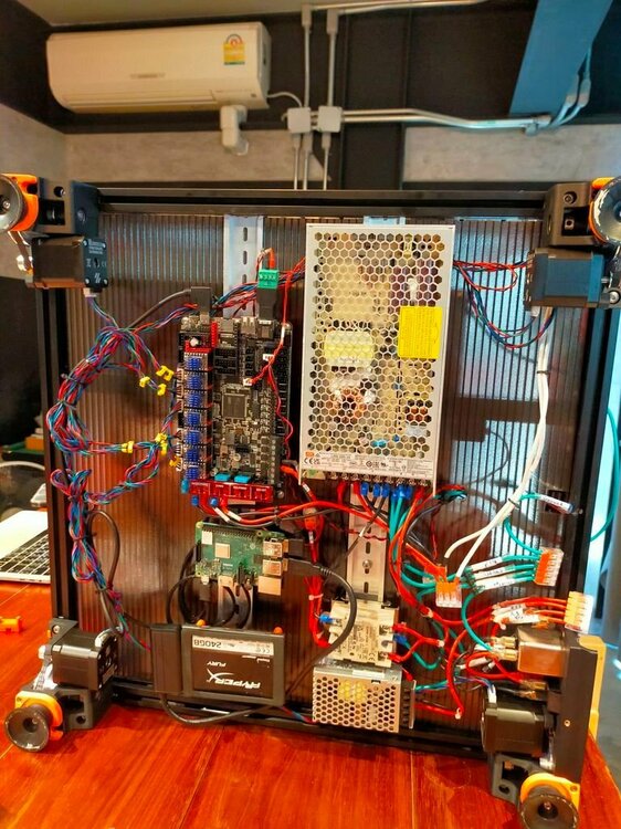 cablemanagement.thumb.jpg.8d3d061b7f0417f741f2ddf74084d0c0.jpg