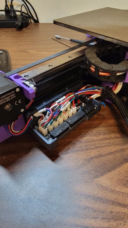 R5_20-DividerPCBWiredCloseup.thumb.jpg.9db28e127662ec7c689c9cfdf5114792.jpg