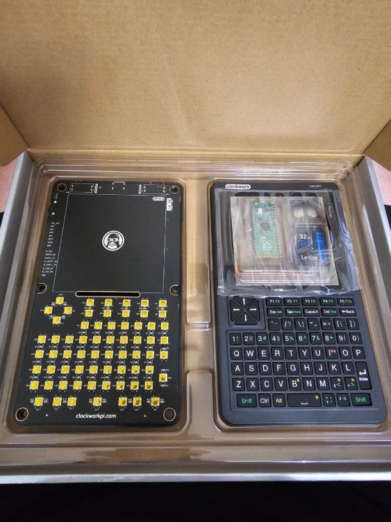 PicoCalc-02.thumb.JPG.5379ae79a6285915f7ac70adee46a4d4.JPG